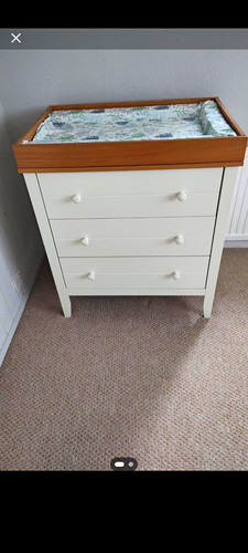 White drawer chest - chest, of